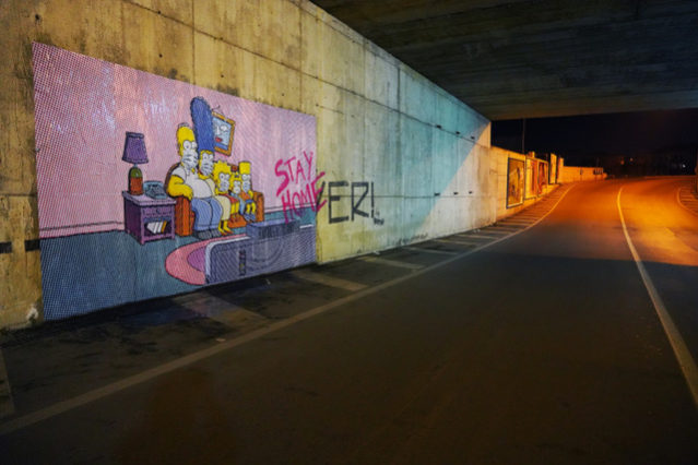 la Street Art dell’artista Nello Petrucci a Pompei per combattere il Coronavirus e invitare tutti a stare a casa #iorestoacasa