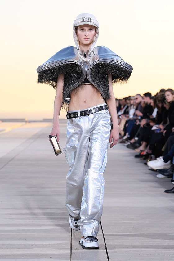 Cruise 2023 Show, #LVCruise Sense of suspension. Nicolas Ghesquière  presented his latest Louis Vuitton collection during golden hour at the Salk  Institute in California.