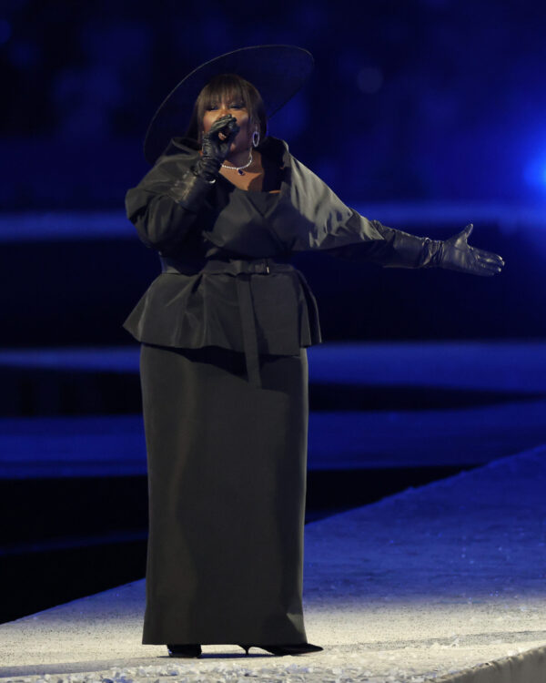 The Olympic Games #Paris2024 Closing Ceremony ended on a high note with Yseult's black suit threading a silken note through history.