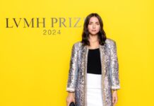 Ana De Armas ha indossato un look Louis Vuitton per il 2024 LVMH Prize