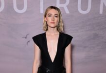 SAOIRSE RONAN HA INDOSSATO UN LOOK LOUIS VUITTON IN OCCASIONE DELLA PROIEZIONE DI “THE OUTRUN" A LONDRA