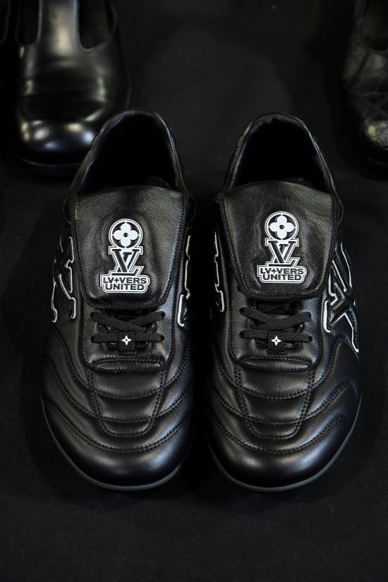 Louis Vuitton svela le nuove scarpe LV Soccer disegnate da Pharrell Williams